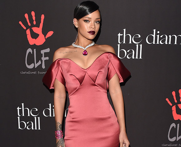 10 نجمات يتسمن بالإثارة والجمال ولم يكملن الثلاثين من أعمارهن