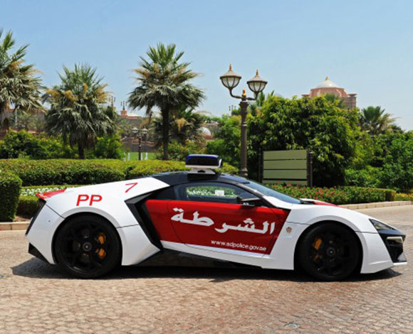 شرطة أبوظبي تضيف لأسطولها السيارة الخارقة التي ظهرت في فيلم " فيوريوس 7"
