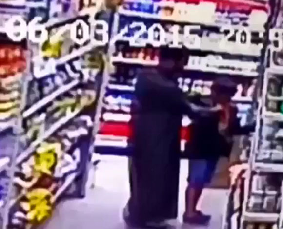 بالفيديو- فضيحة تهز الشارع السعودي