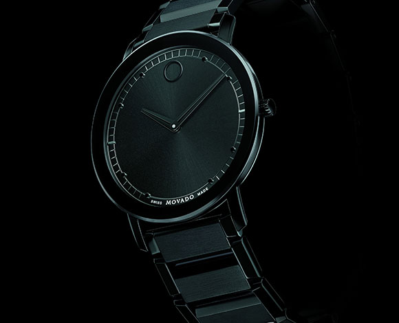 MOVADO SAPPHIRE™  تتألّق في كريستال أنيق للرجال