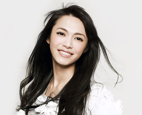 قائمة بأكثر 10 سيدات أنوثة وأبرزهن قوة