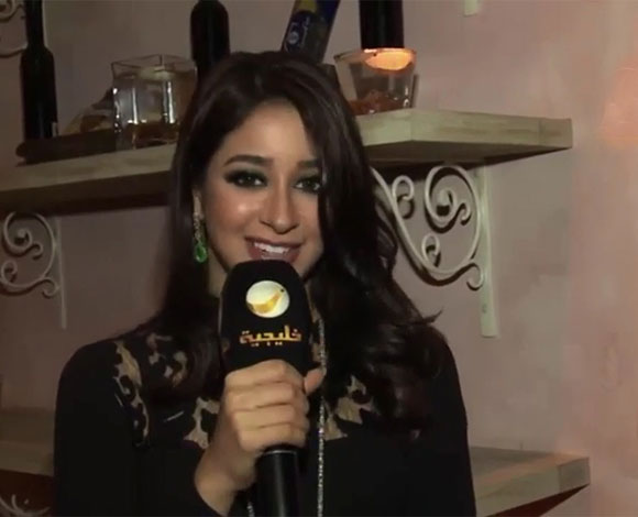 بالفيديو- فنانة سعودية تتعرف لموقف محرج خلال مقابلة