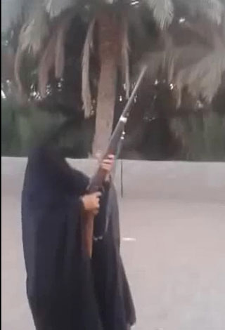 بالفيديو- إطلاق نار في السعودية