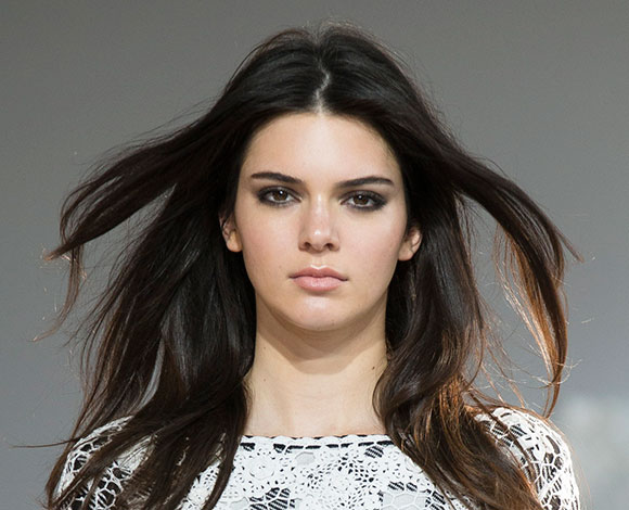 حسناوات أبهرن العالم بعملهن كعارضات لدى فيكتوريا سيكريت