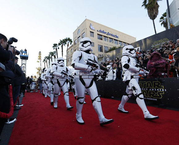 شاهد بالصور .. احتفال العرض الأول بفيلم "Star Wars"