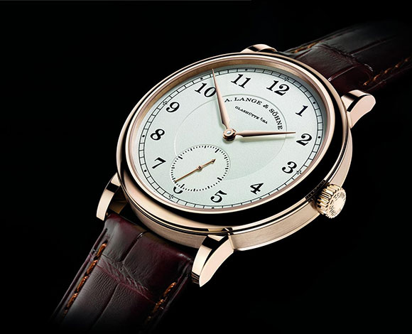 ساعة “200th Anniversary F. A. Lange” 8151 من الذهب العسلي اللون