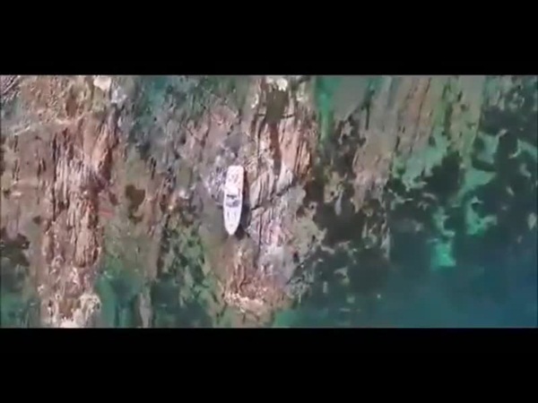 شاهد مراهق يحطم يخت والده الفاخر