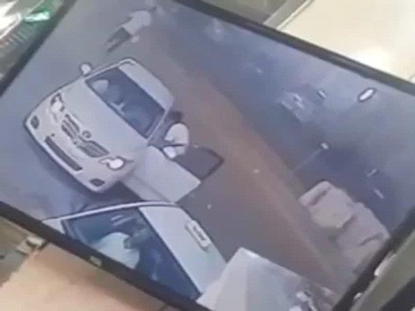 شاهد دهس مواطن موثّق بالفيديو