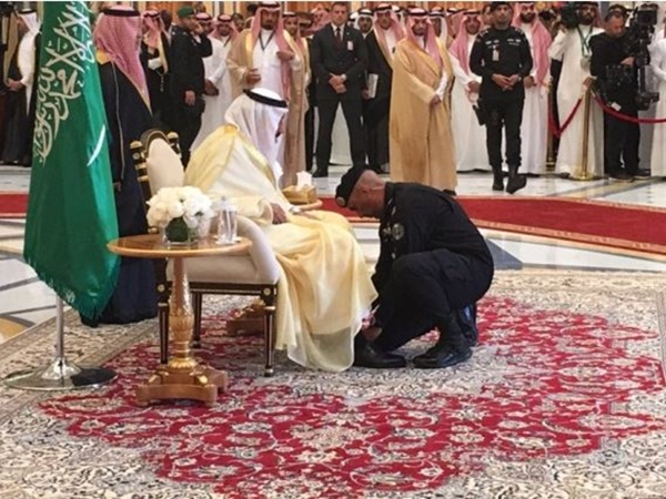 ساعة الحارس الشخصي للعاهل السعودي تثير الجدل .. ثمنها يقارب 3 مليون ريال