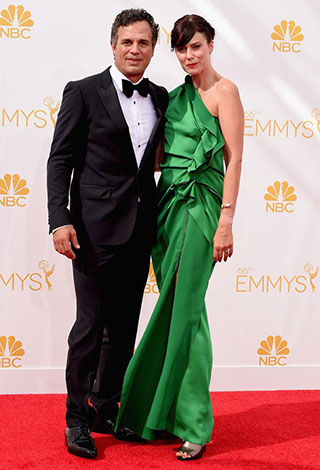 أجمل إطلالات المشاهير الرجال في حفل توزيع جوائز "Emmy" لهذا العام
