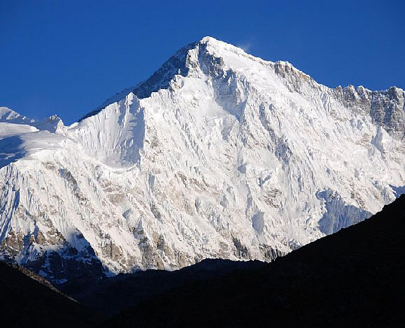 لمحبي السفر والمغامرات: اعلى 10 جبال في العالم يجب زيارتها