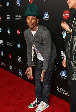 10 نجوم استطاعوا تحدي آثار الزمن وما يزالون محتفظين بشبابهم