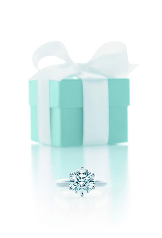 في عيده الـ130 ... اليك قصة خاتم Tiffany Setting الأيقوني