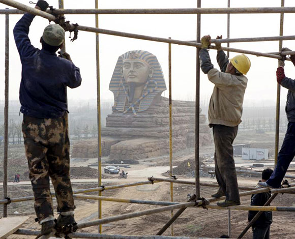 بالصور... أشهر المعالم السياحية في العالم تجدها بنسخ متماثلة الحجم في الصين!