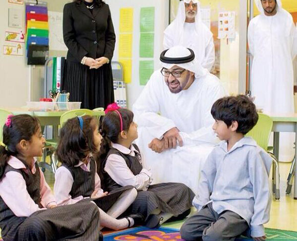 الإمارات الأولى عالمياً في احترام المرأة ... والإماراتيون يباركون  