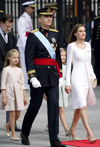 حفل تنصيب الامير فيليب ملكاً على اسبانيا 