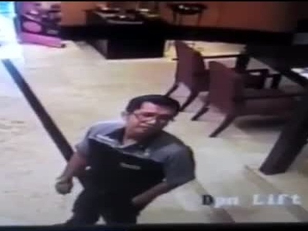 هاتف سامسونغ يشعل النيران في ملابس عامل بفندق .. فيديو