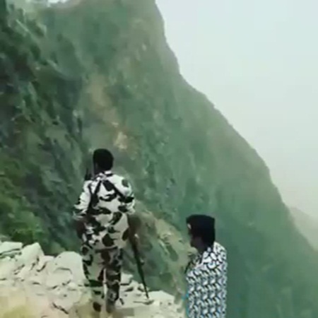 بالفيديو .. المجاهدون يحبطون عمليات تهريب عبر الحدود الجنوبية