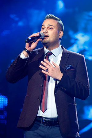 التنافُس على اللقب مستمر في تصفيات ‏Arab Idol: ولجنة التحكيم تمنح البطاقة الذهبية ل محمد حسن