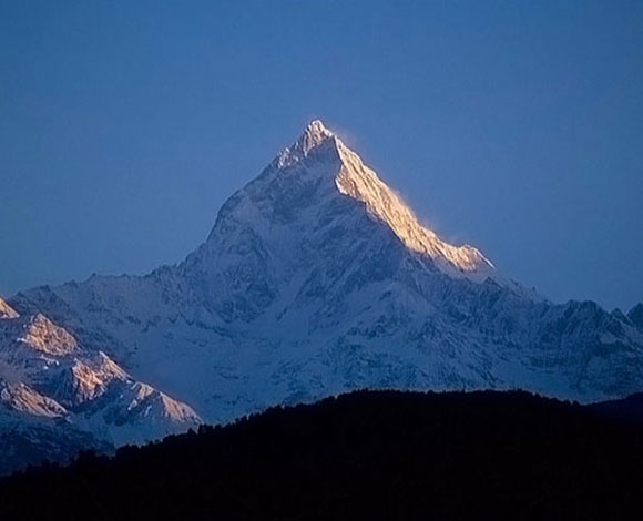 لمحبي السفر والمغامرات: اعلى 10 جبال في العالم يجب زيارتها