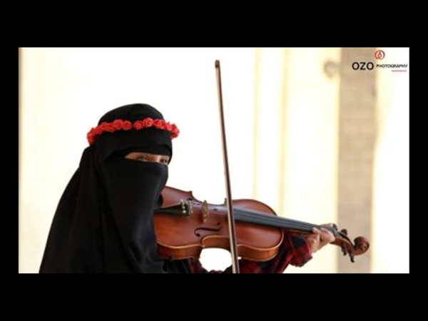 صور لفتاة منتقبة تثير أزمة على الفيس بوك