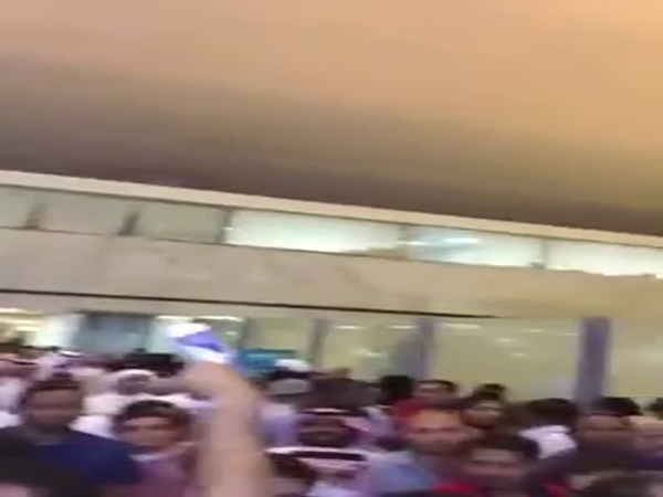 شاهد فوضى وزحام بمطار الملك عبد العزيز