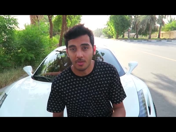 سعودي يشتري فيراري .. لن تصدق مصدر النقود