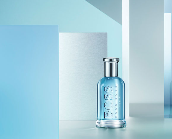 حصرياً; اكتشفوا عطر BOSS BOTTLED TONIC ... انطلقوا نحو الأمام على طريق النجاح