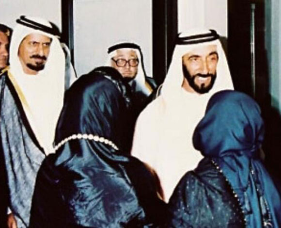 الإمارات الأولى عالمياً في احترام المرأة ... والإماراتيون يباركون  