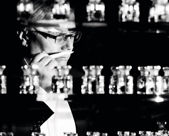 DIOR HOMME Parfum رقة وإتقان ..