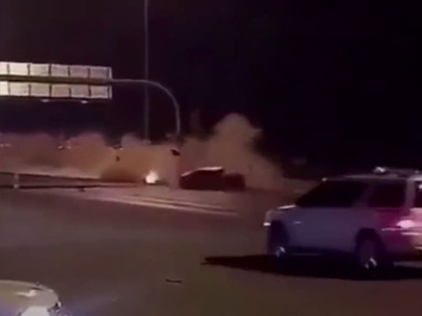 بالفيديو .. مفحط يتسبب في كارثة على طريق بالرياض