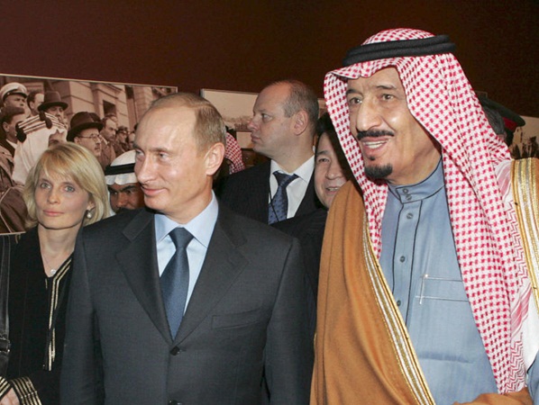 شاهد الموكب الضخم والترحيب الشديد للملك سلمان في شوارع موسكو