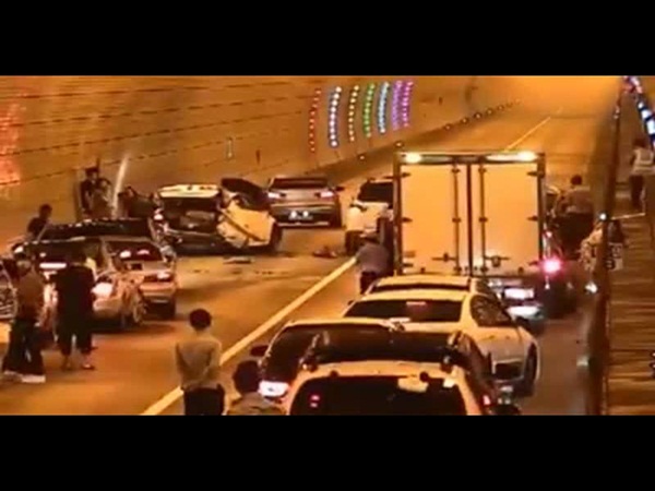 كيف يتحرك الكوريون عند حدوث حادث في النفق .. فيديو