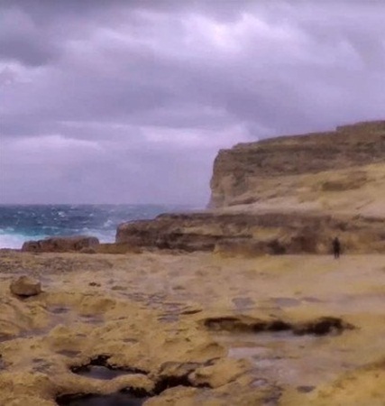 انهيار مصدر مهم للسياحة في مالطا بسبب الأحوال الجوية