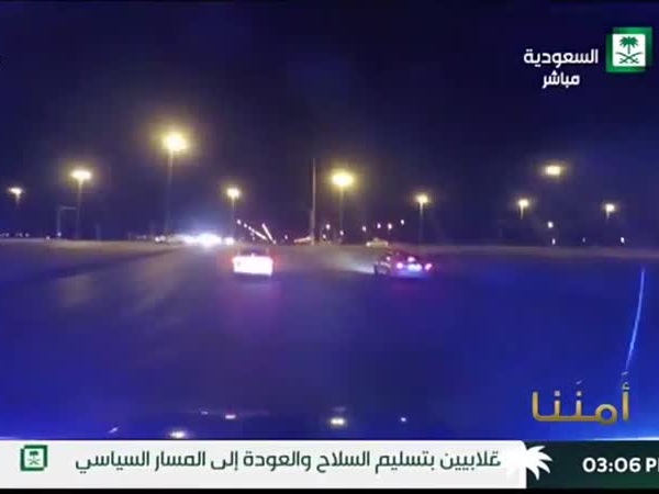 فيديو مثير .. مطارة في شوارع الرياض بين الأمن ومطلوبين .. فكيف انتهت