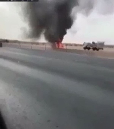 يقود سيارته عكسيًا حتى تحترق .. ورد شرطة القصيم على الحادث .. فيديو