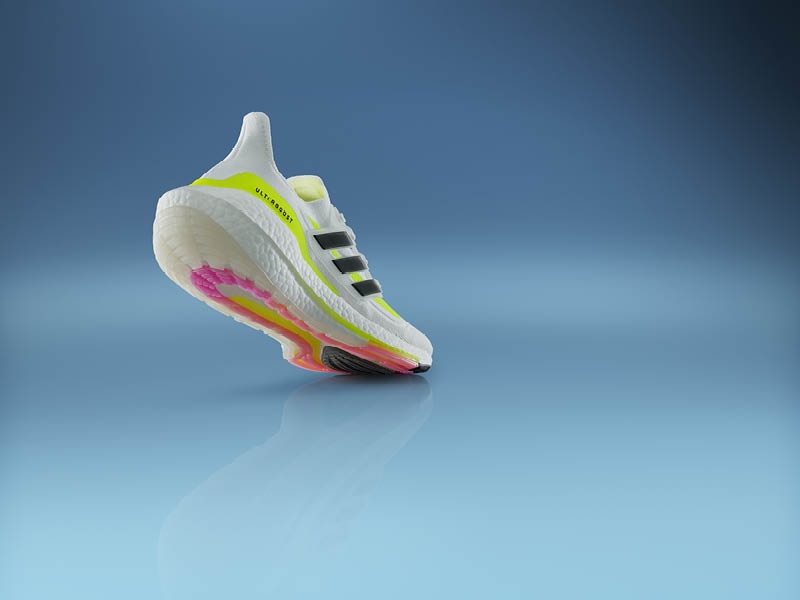 استمتع بنشاطاتك الرياضية معULTRABOOST 21  أحدث اصدارات أديداس الأيقونية