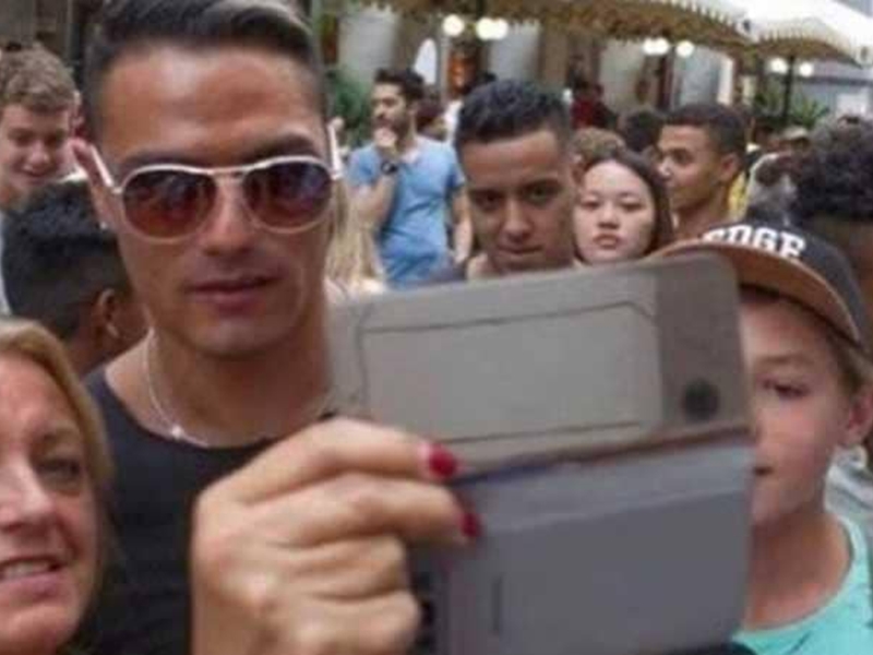 شبيه رونالدو يعيش أيامًا جنونية