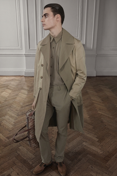 بعد نجاح مجموعته الأولى... Riccardo Tisci يكشف عن مجموعة Burberry لخريف وشتاء 2019