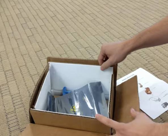 علبة Note 7 جديدة مضادة للنار من سامسونج