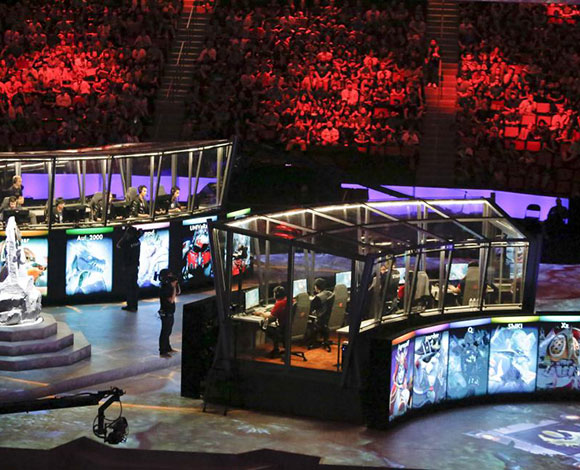 بالصور: توزيع جوائز بالملايين في بطولة لعبة الفيديو "Dota 2" في سياتل