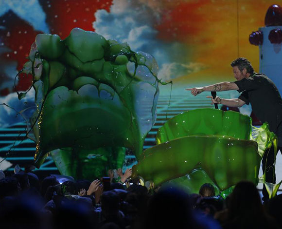 بالصور نجوم هوليوود يمرحون في حفل جوائز قناة الأطفال Nickelodeon 2016
