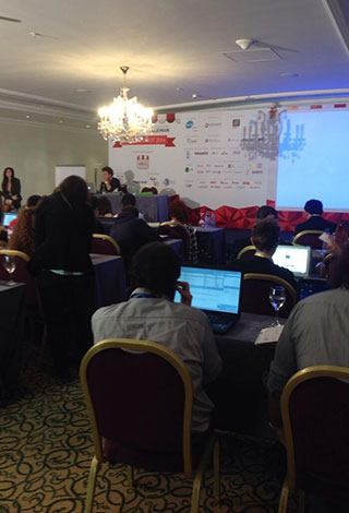 رائد في كواليس المؤتمر الخامس لعرب نت - بيروت