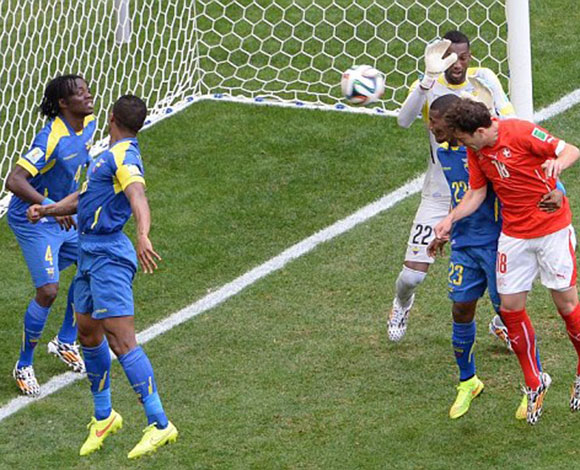 سويسرا تفوز على الاكوادور 2-1 ... وهكذا كانت أجواء المباراة