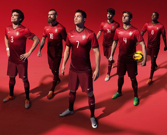 من سيربح كأس العالم أديداس أم نايكي 