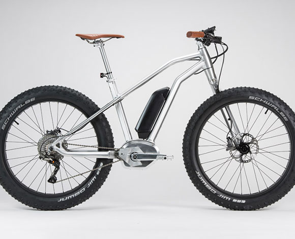 فيليب ستارك يطلق تشكيلة دراجات كهربائية جديدة