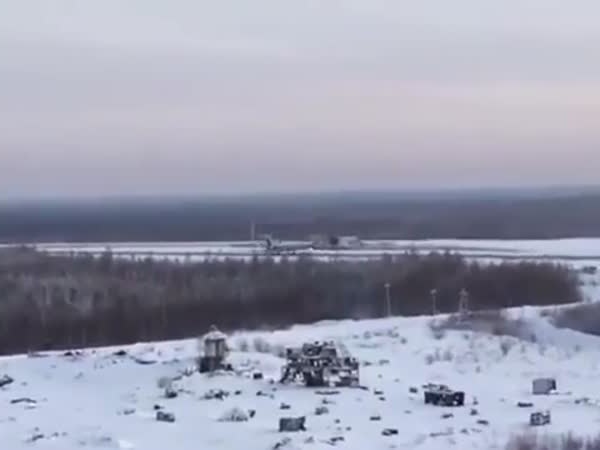 شاهد هبوط بطولي بالطائرة بعد انفجار محركها