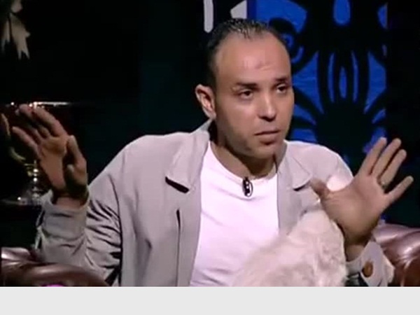 شاهد .. قطة بجناحين تظهر وتختفي