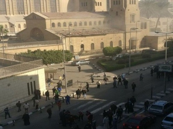 انفجار بداخل كاتدرائية مصرية في يوم القداس