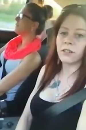 فيديو مرعب .. فتاة توثق حادث وفاتها بنفسها